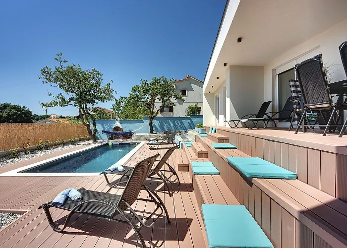 Vakantiehuis Mit Privatem Pool Nur Wenige Minuten Von Den Straenden